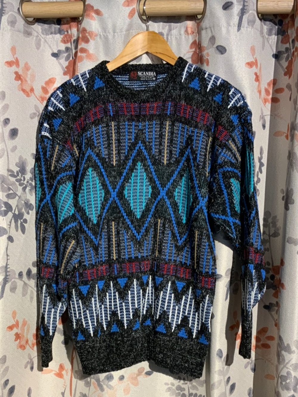 Vintage Men’s Black & Blue Geometric Knit Scandia Sweater Size Medium